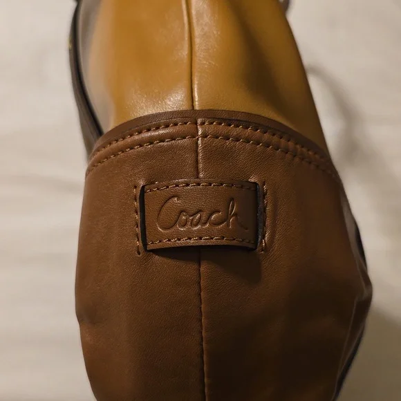 Coach Saddle & Tan Leather Bag with Gold Accents - Picture 3 of 9